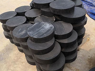鄱阳县板式橡胶支座由若干层橡胶片与薄钢板经加压硫化